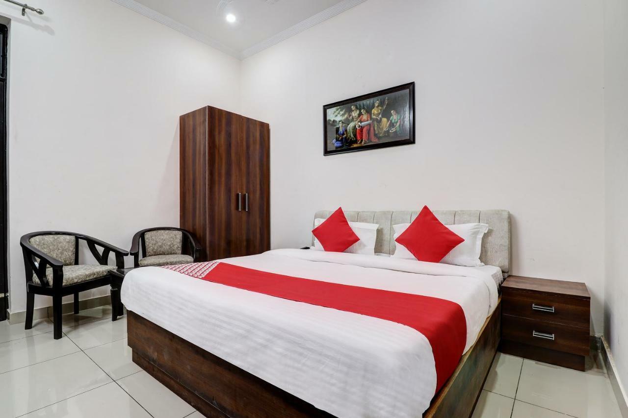 Oyo 38208 Hotel Prakash Kunj Deluxe Lucknow Exterior foto